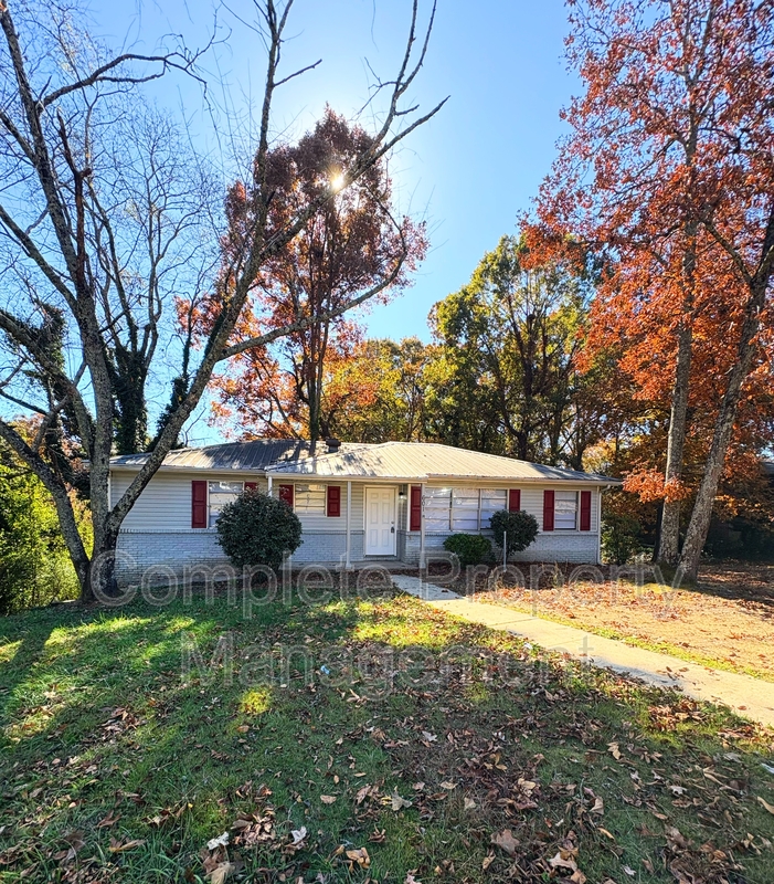 Center Point House: 601 26th Court Northwest