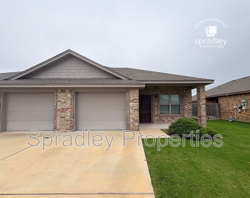 Troy Condo: 204B Juniper Dr