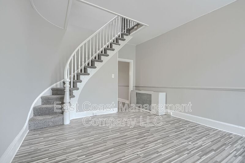 Baltimore House: 1514 E Federal St