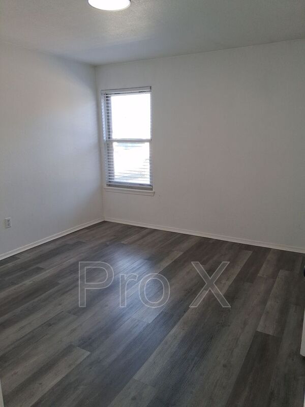 Fayetteville Condo: 1851 W Deane St