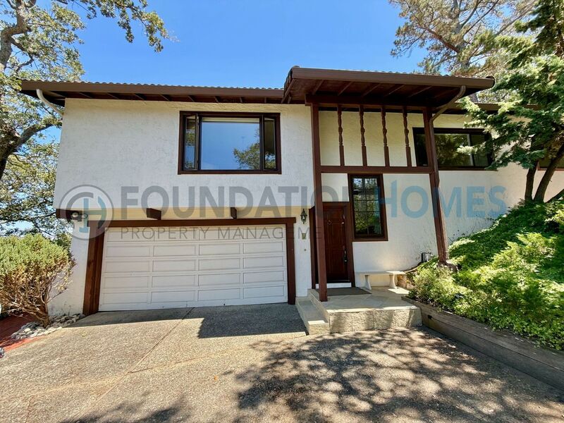 Novato House: 160 Kaden Dr.