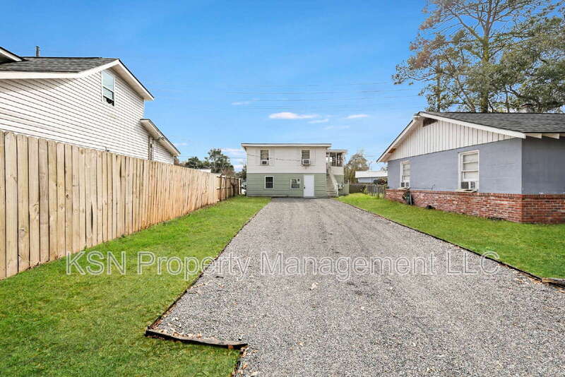 Savannah Condo: 2015 E 58th St