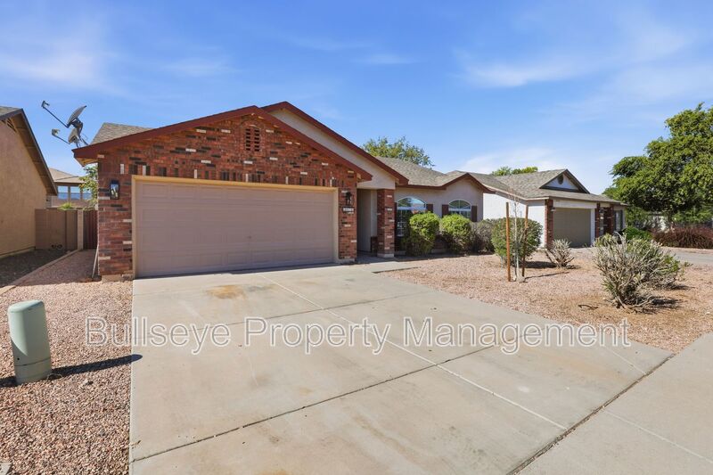 San Tan Valley House: 40216 N. Lerwick Dr.