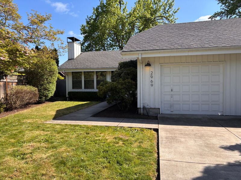 Eugene Condo: 2969 Norkenzie Road