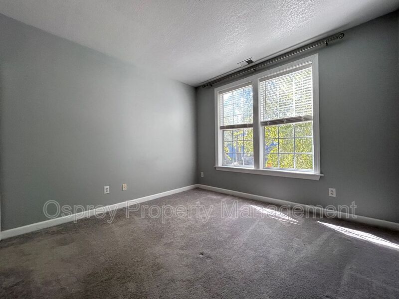 Gated community on the bay side of Shore Dr! "ASK ABOUT OUR ZERO DEPOSIT" - Photo 15
