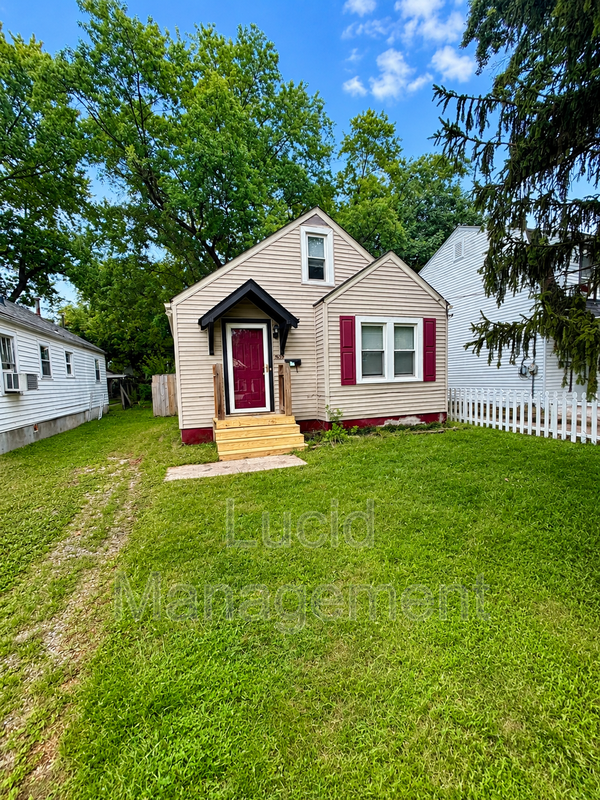 Louisville House: 3659 Lentz Avenue