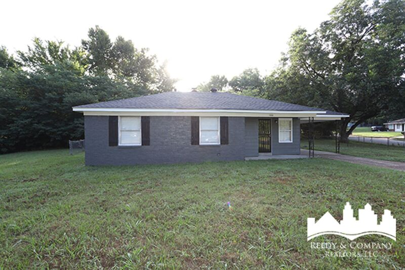 Memphis House: 1380 Rolling Hills Dr