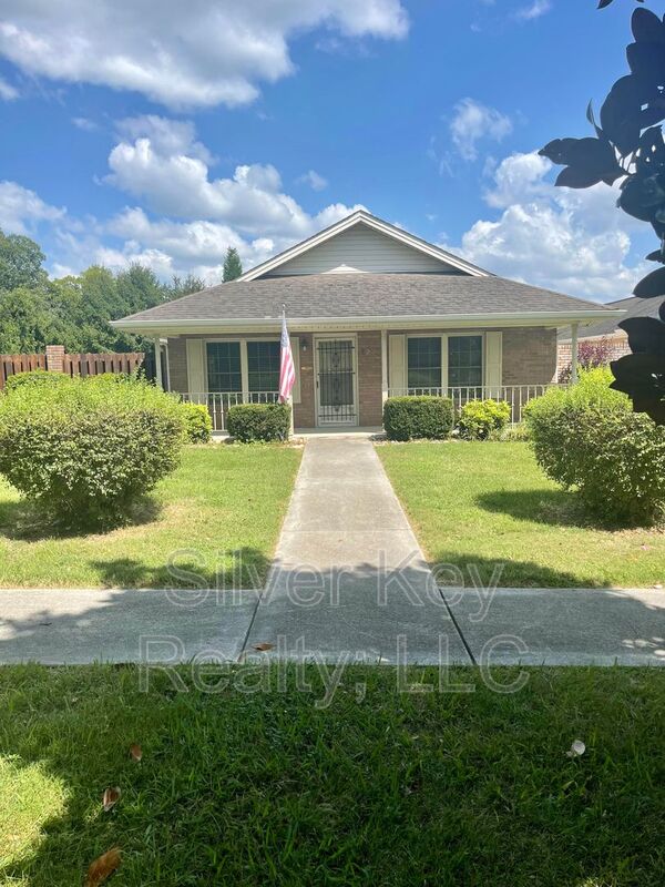 Sweetwater House: 127 Butler Drive
