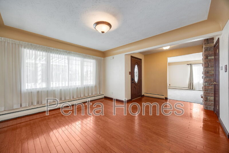 Windsor House: 630 4th Street