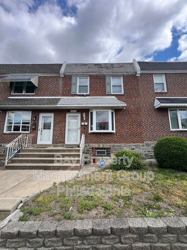 Philadelphia House: 2121 Lardner St