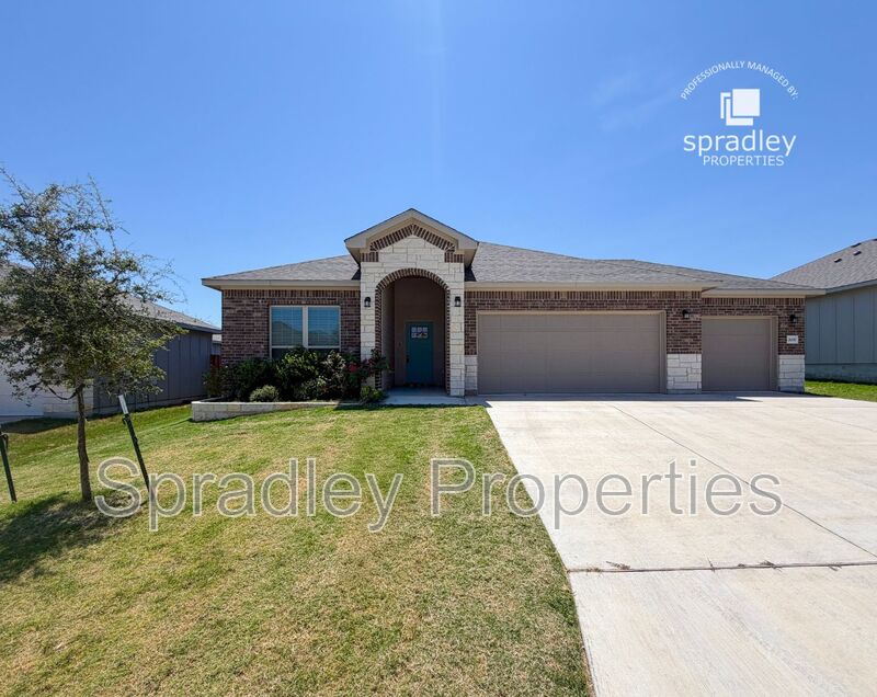 Temple House: 2037 Yarrelton Dr.