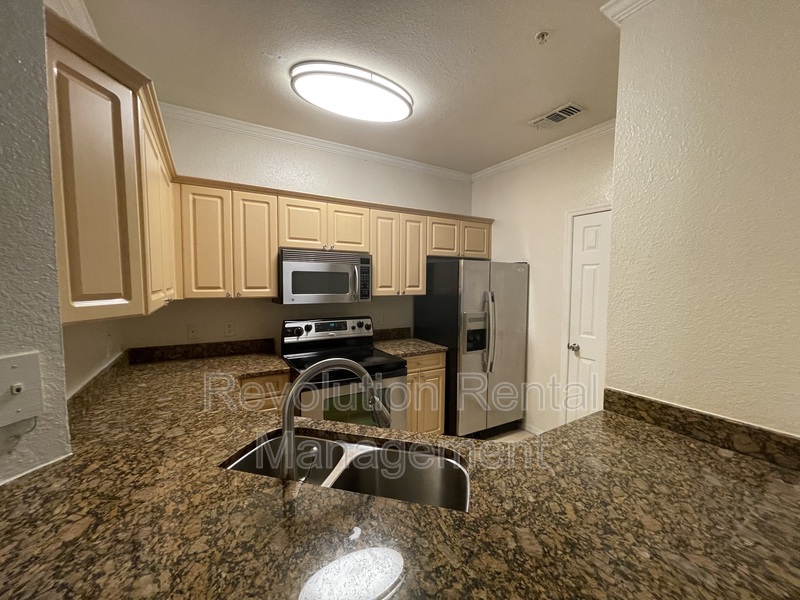 3611 Conroy Rd Apt 838 Orlando FL 32839-2470 - Photo 4
