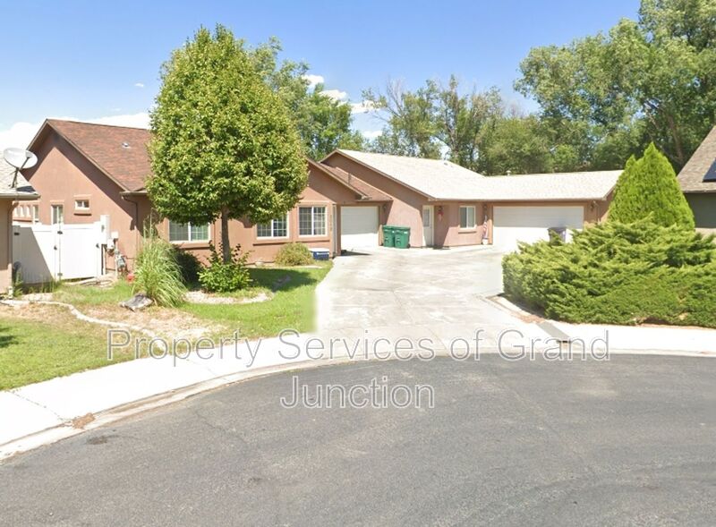 Grand Junction Condo: 3018 Oakwood Drive