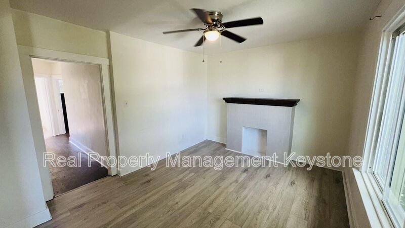 Homestead Condo: 122 E. 16th Ave