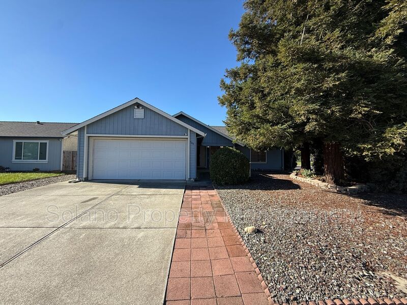 Suisun City House: 500 Bella Vista Drive