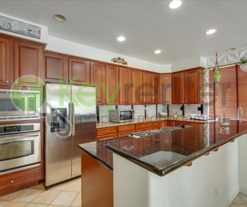 Roseville House: 208 Otter Glen Court
