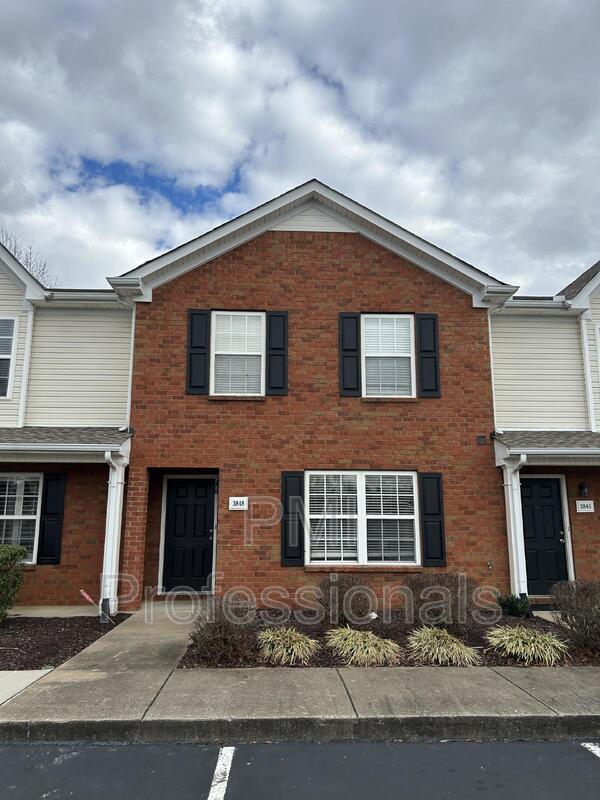 Murfreesboro House: 3848 Chippewa Pl