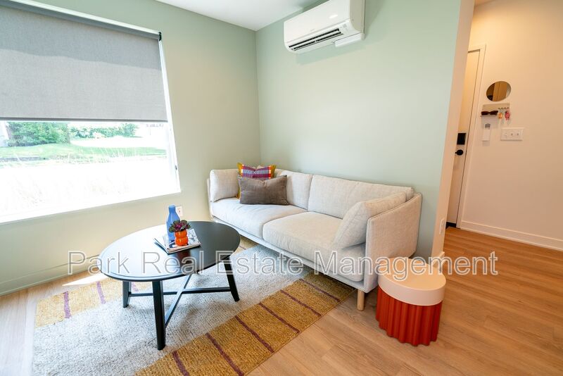 Raleigh House: 901 E. Edenton Street