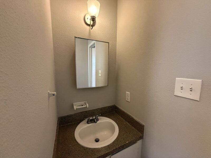 Rockwall House: 609 Trout St