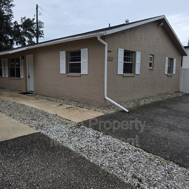 PALM HARBOR Condo: 1050 INDIANA AVE