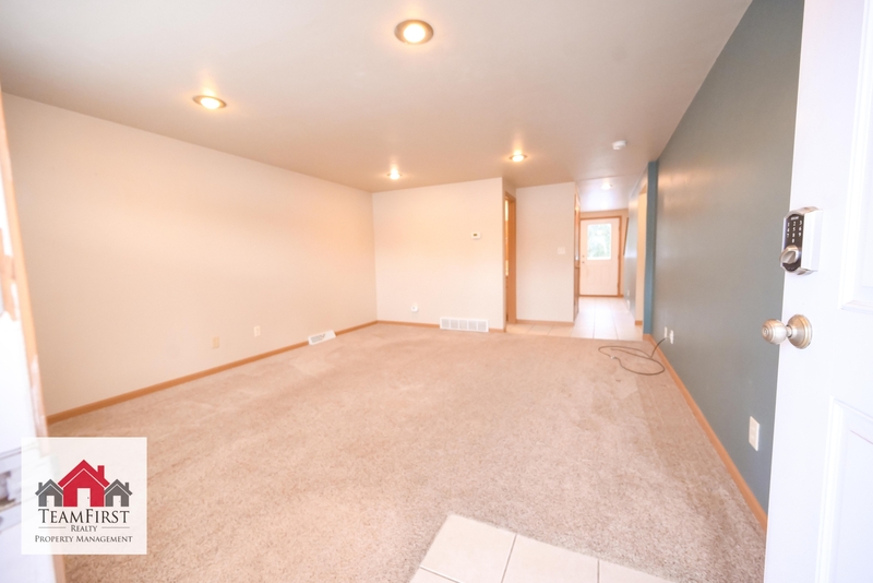 Green Bay House: 2135 South Broadway