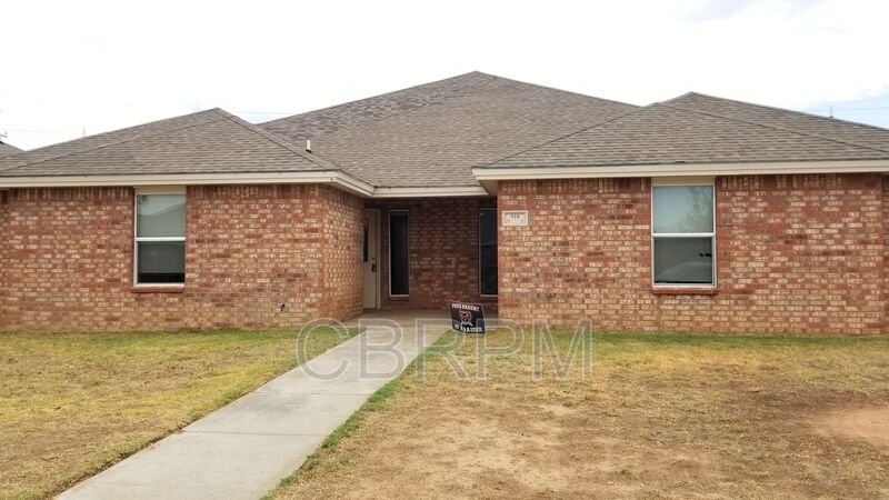 Lubbock House: 910 N Bangor
