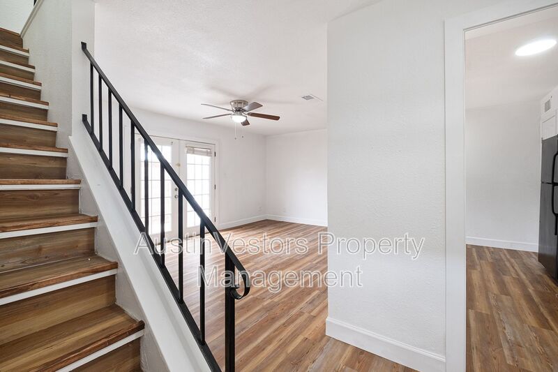 Austin Condo: 2217 Mission Hill Dr