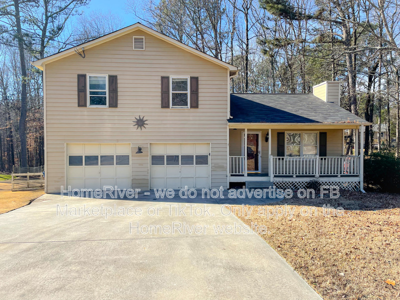 Lawrenceville House: 2280 Castle Royale Dr