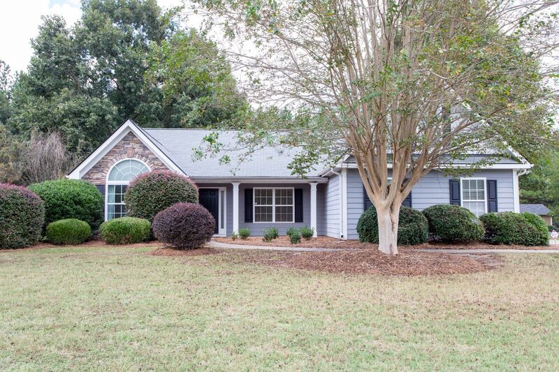 Athens House: 301 Carrington Drive