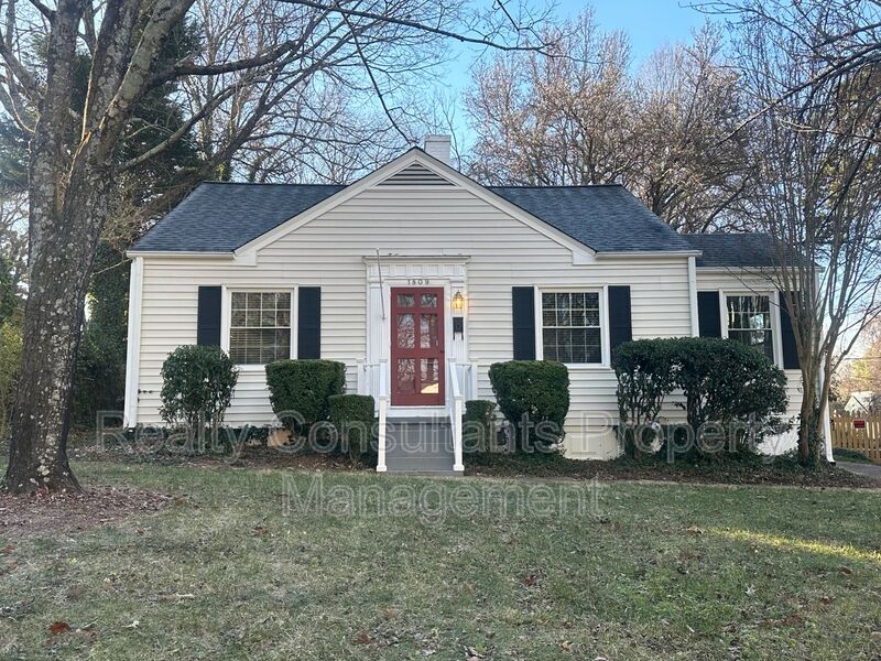 Request a Viewing for 1809 Colonial Avenue Tenant Turner