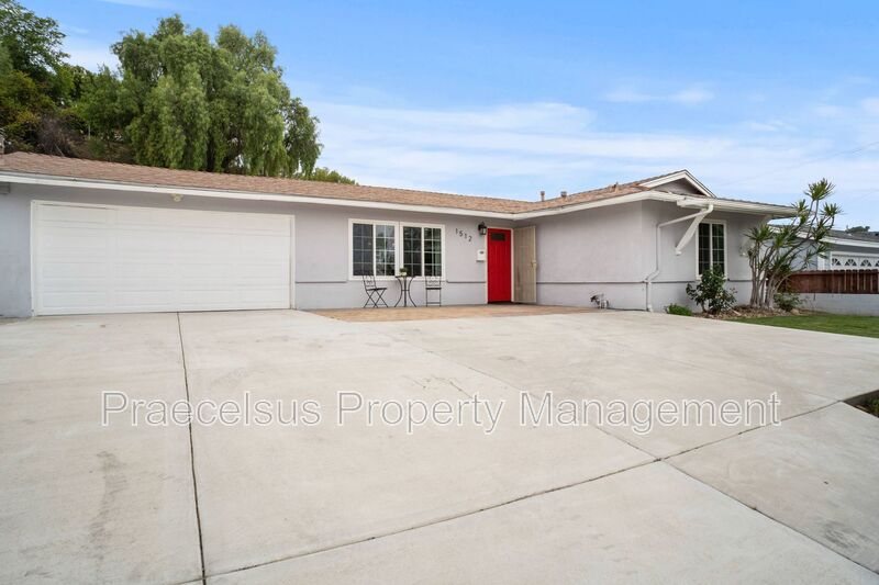 Spring Valley House: 1512 Walbollen St