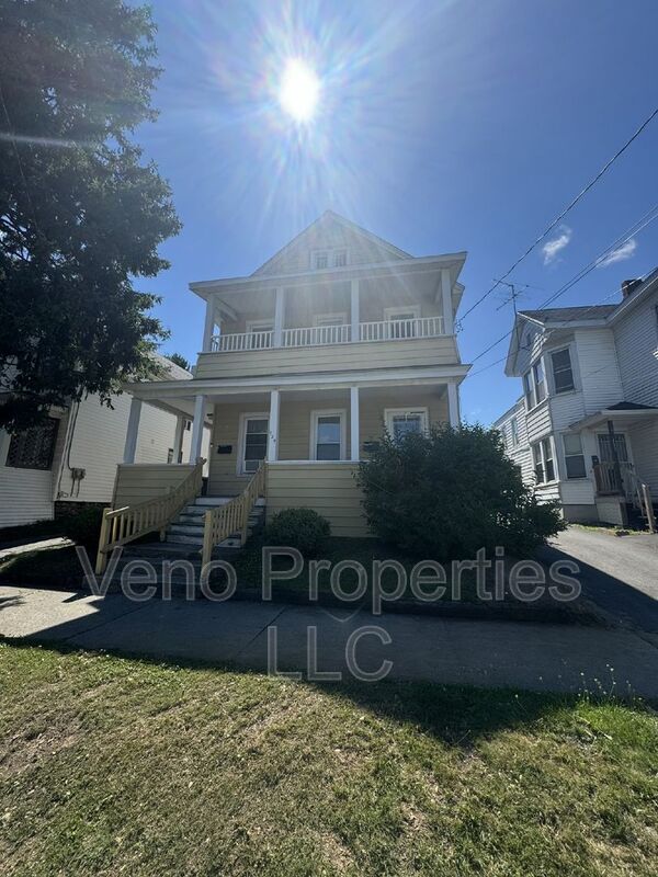 Mechanicville House: 129 North 3rd Avenue