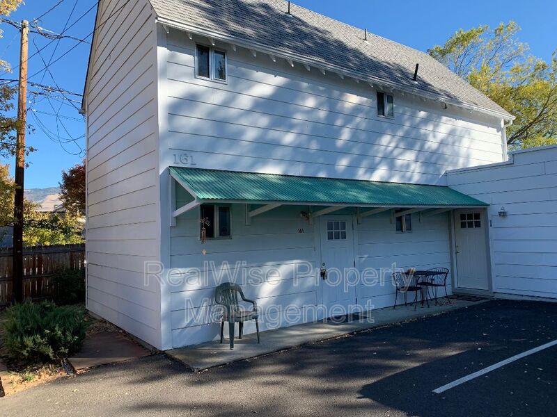 Ashland Condo: 161 B St