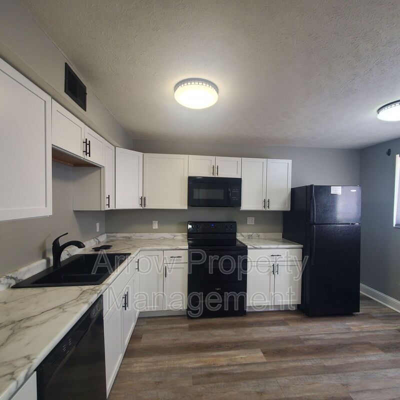 Lincoln Condo: 3840 South 46th Street-2