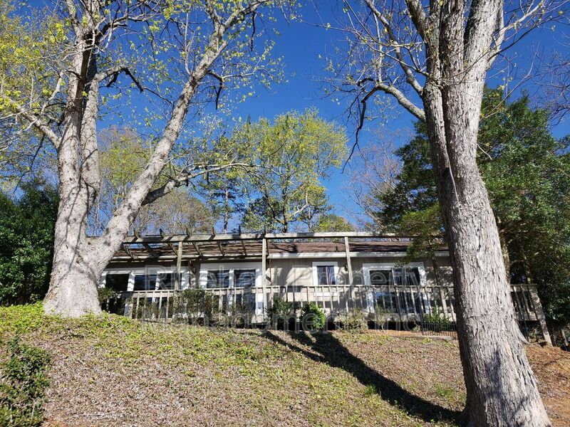 Tega Cay House: 4023 Windward Drive