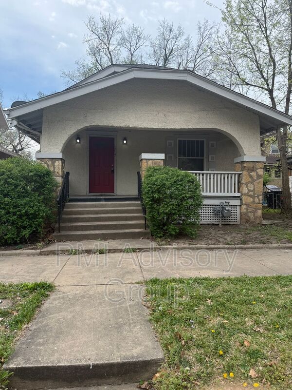 Topeka House: 1717 SW 15th St