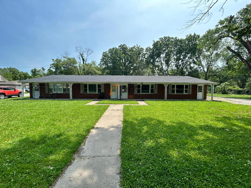 Merrillville Condo: 5929 Jefferson St