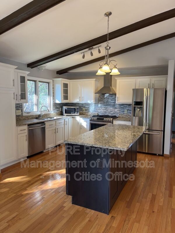 Bloomington House: 10025 Beard Ave S