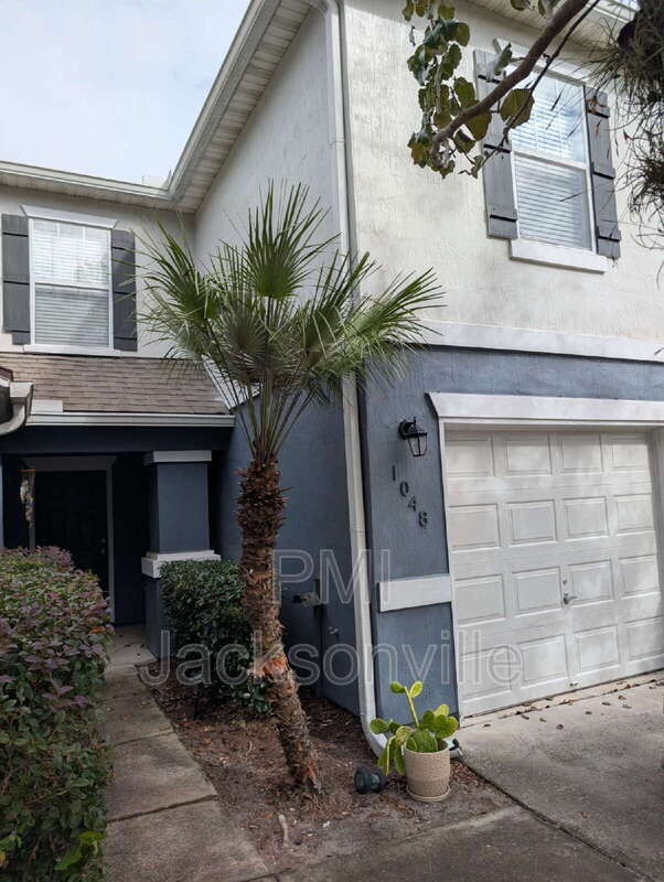 Saint Johns Townhome: 1048 N Black Cherry Dr