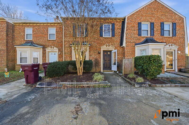 Chesapeake Townhome: 705 Mill Landing Road