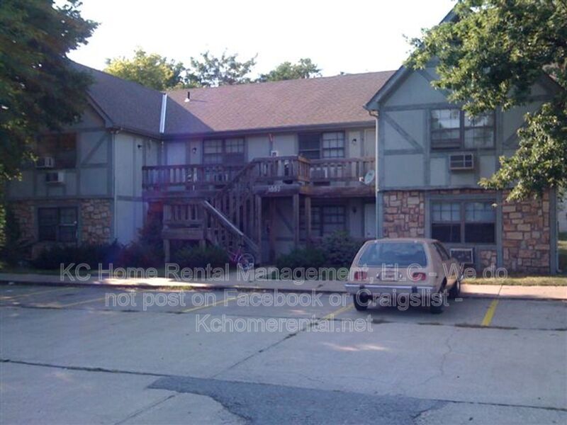 Olathe House: 551 N Somerset Ter #E