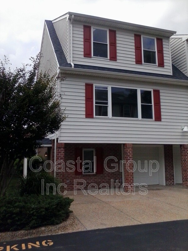 Norfolk House: 8550 Tidewater Dr