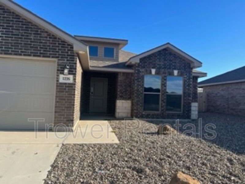 Odessa House: 1226 E 92nd