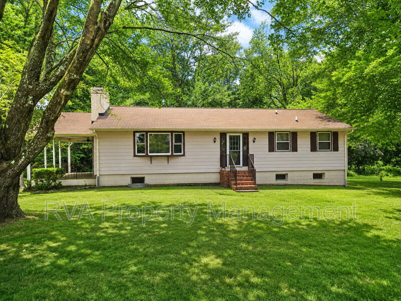 Mechanicsville House: 4476 Country Walk Lane