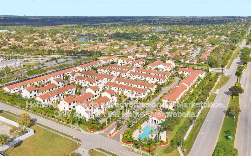Pembroke Pines House: 20975 NW 1st Ct