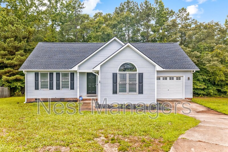 Fayetteville House: 5928 Lively Ct