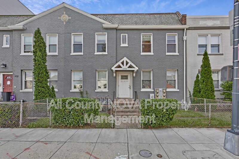 Main image for 1719 WEST VIRGINIA AVE NE 3