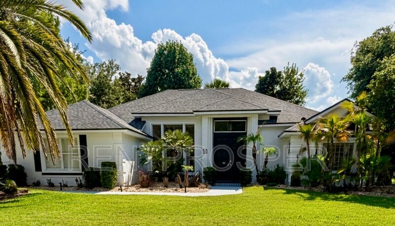 Ormond Beach House: 63 Bay Lake Drive