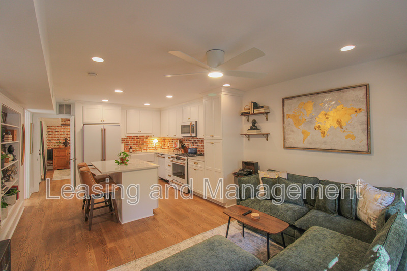 Charleston Condo: 52 Chapel Street