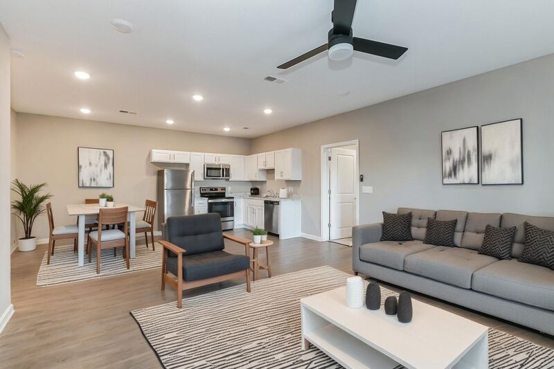New Albany House: 1601 E. Main Street